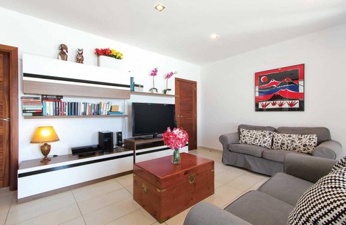 Los Mojones Villa | Dos Piedras, Amazing villa in Puerto del Carmen w/