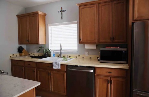 Kerrville Cottage | Dos Pinos Riverside Cottage near DT Kerrville