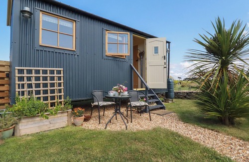 Wadebridge Cottage | Dot May
