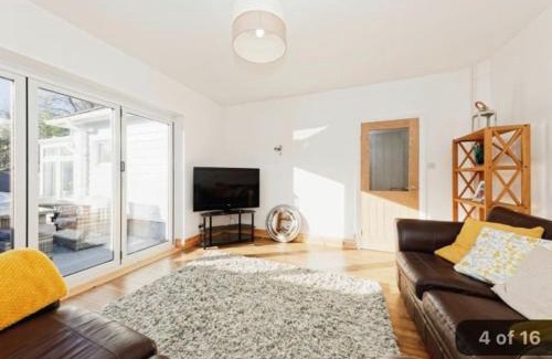 Whitstable House | Dot's Escape - 2 bed bungalow.