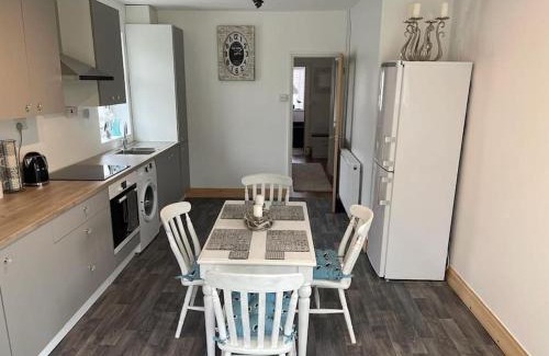 Whitstable House | Dot's Escape - 2 bed bungalow.