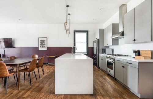 Buena Vista Apartment | Dottie Loretta Lambert by AvantStay 3 Unit Buyout w 12BR in Heart of Nashville