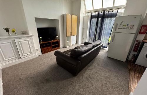 Salford House | Double-Bedroom in the Heart of Salford Manchester Perfect for Short Stays GCSW1