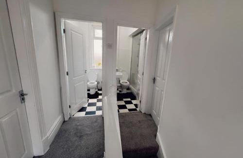 Salford House | Double-Bedroom in the Heart of Salford Manchester Perfect for Short Stays GCSW4