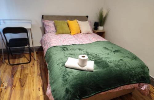 Manchester House | Double-Bedroom in the Heart of Harpurhey Manchester A3 Perfect for Short Stays