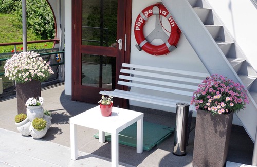 Leipziger Vorstadt Apartment | Double cabin on a residential ship