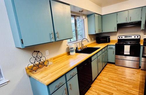 Arnold Cabin | Double Decker Cabin Retreat – Peaceful Getaway in Arnold