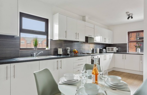 West Bridgford Apartment | Double En-Suite Room with Free Parking and Wi-Fi