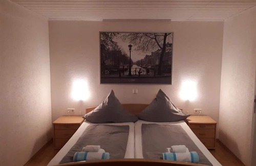 Schweigen-Rechtenbach Bed & Breakfast | Double room with shower/WC - Gästehaus Reither