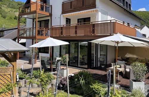 Wolf Cottage | Double room 1 - guest and wine house Haus Schatzgarten