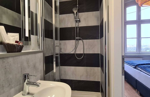 Anklam Apartment | Double room (18-30m², 2pers.), fridge, Smart-TV - Altes Lazarett Gästehaus