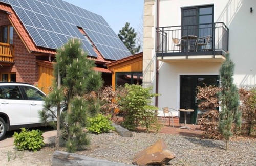 Karlshagen House | Double room 19 Max with terrace, wheelchair accessible - Usedom Bike - Hotel Max & Anna