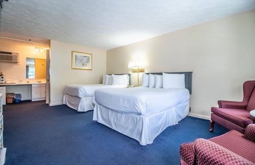 Ogunquit Cabin | Double room - 2 double beds