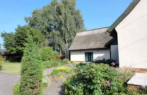 Lubkow Apartment | Double room 30 m² (shared bathroom) - Reetdachhaus Landhaus Ulrich