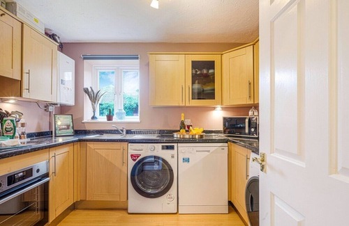 Milton Keynes House | Double room close to city