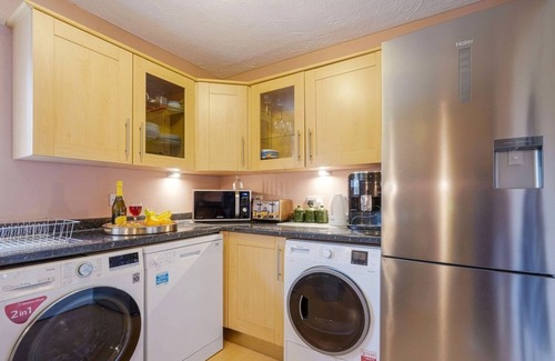 Milton Keynes House | Double room close to city