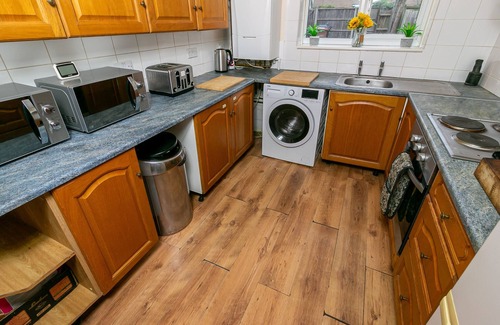 Chesfield House | Double room-Comfort-Shared Bathroom