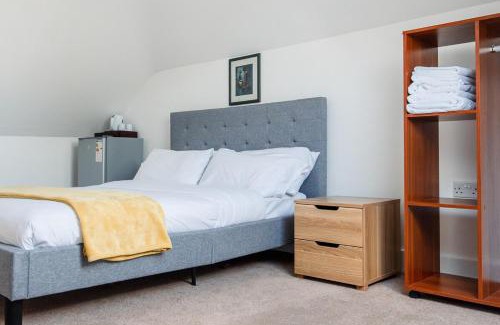 Bickley House | Double room in Bromley