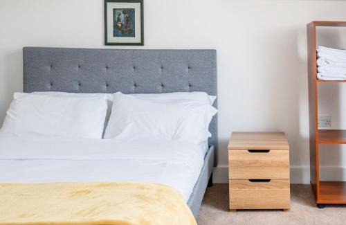 Bickley House | Double room in Bromley