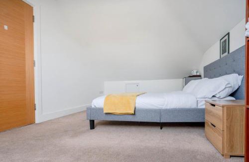 Bickley House | Double room in Bromley