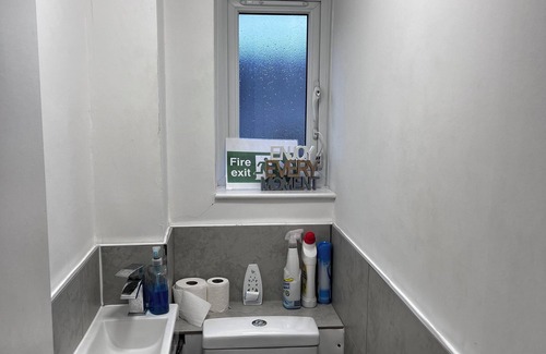 Perry Vale House | Double room, in clean, neat shared house.
