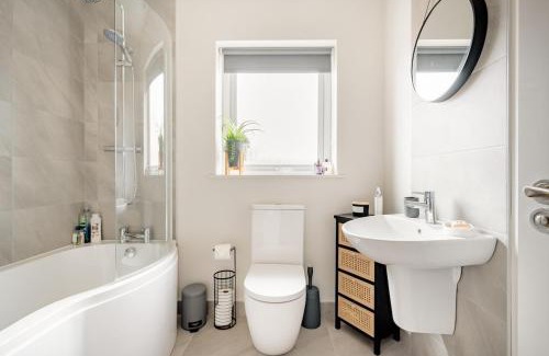 Donaghadee House | Double Room in Luxury High Trees Development