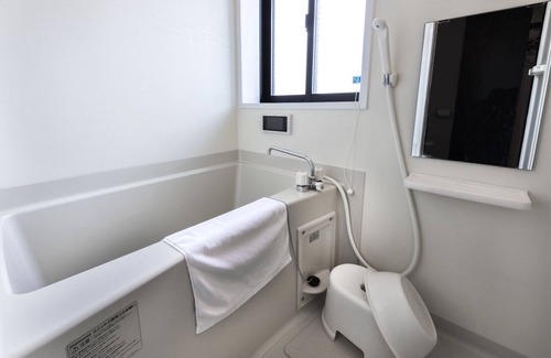 Higashiyama Hotel | Double Room River view