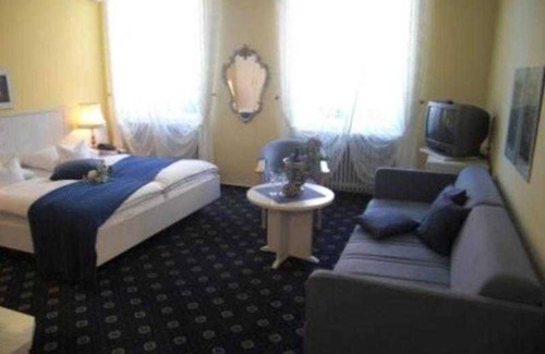 Michelstadt Hotel | Double Room, Room 1 - Hotel-Restaurant Drei Hasen