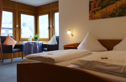 Veldenz Bed & Breakfast | Double room "Schieferfels" - Weinhaus am Schieferfels