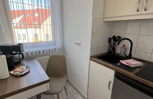 Lubben Cottage | Double room street side, WC/shower - Pension am Markt