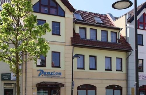 Lubben Cottage | Double room street side, WC/shower - Pension am Markt