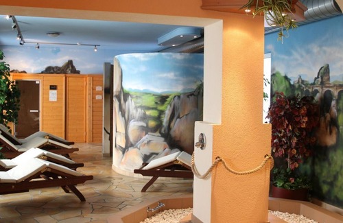 Bad Schandau House | Double room "Stadtblick", shower or bath, WC - Elbhotel Bad Schandau