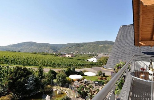 Brauneberg Apartment | Double room with balcony Rate 3 nights - Weingut Gehlen-Cornelius
