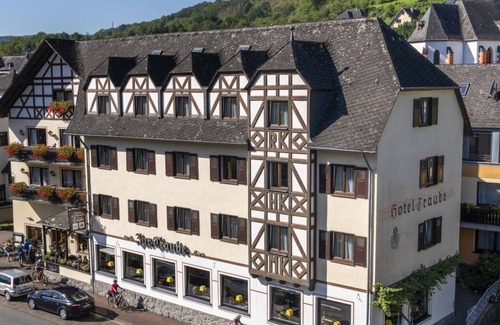 Loef House | Double room with balcony - Moselhotel Zur Traube
