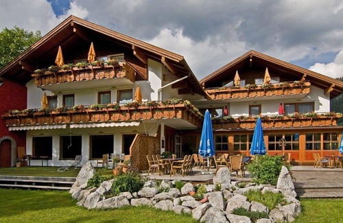 Unterjoch Cottage | Double room (with balcony) - Hotel Anneliese
