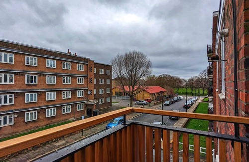 Stepney Green House | Double Room with Shared bathroom
