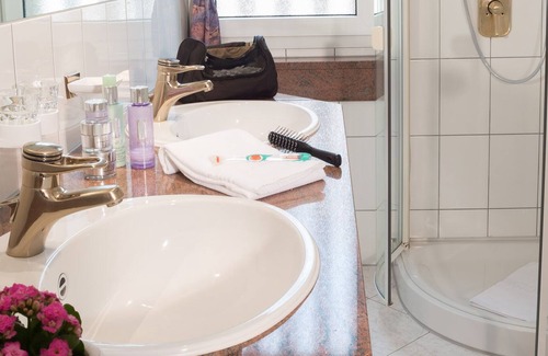 Sankt Georgen im Schwarzwald Apartment | Double room with shower/WC
