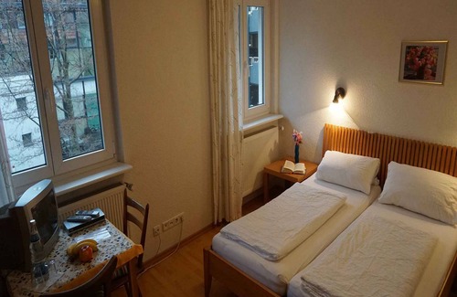 Unterwiehre-Nord House | Double room with shower and WC