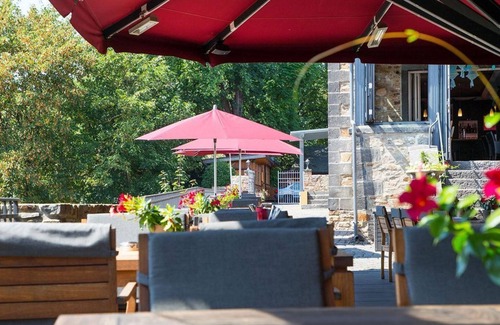 Burgbrohl House | Double room with shower/WC - Burgbrohl Castle