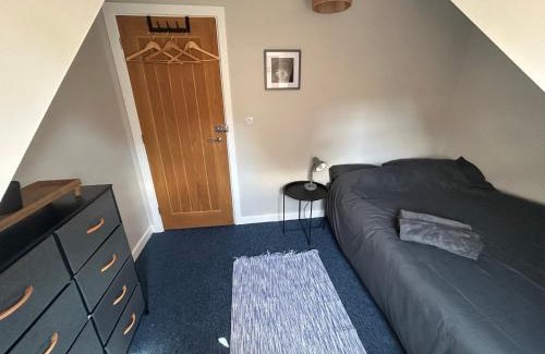 Yeovil House | Double Room Yeovil Town Centre