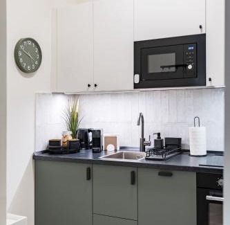 Nepszinhaz negyed Apartment | Double Shot