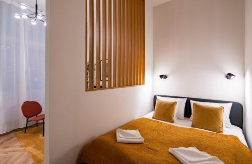 Nepszinhaz negyed Apartment | Double Shot