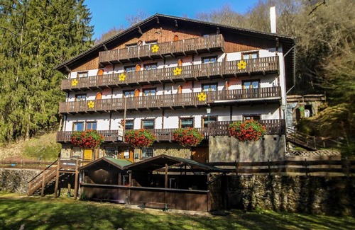 Kopp House | Double Shower/WC - Wolffhotel-Outdoorhotel-Restaurant