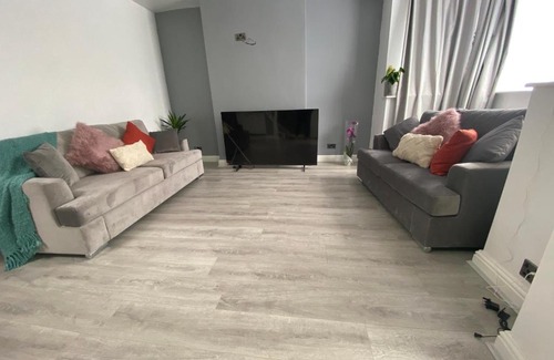 Bloxwich House | Double size bed