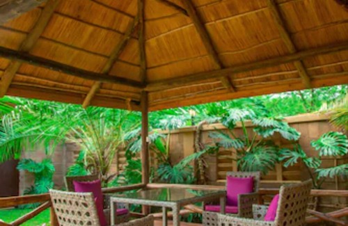 Arusha House | Double View Mountain Lodge - Rhino Room