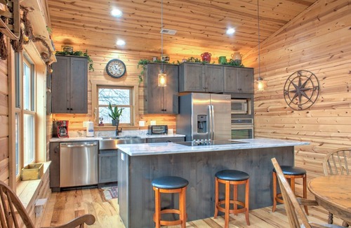 Mars Hill Cabin | Double Your Fun | Views, Game Room + Biltmore Pass 🎮🌄 by Hatley Pointe