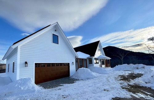 Jackson Cabin | Doublehead Lodge: family+pet friendly, net-zero luxury home with panoramic views
