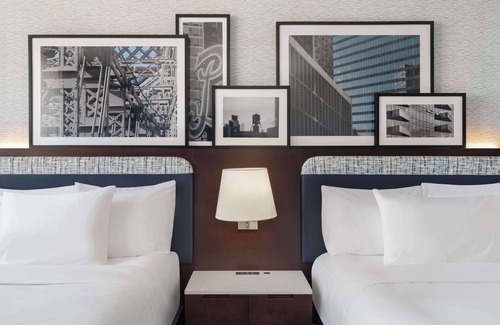 Queens Hotel | DoubleTree by Hilton Long Island City, NY