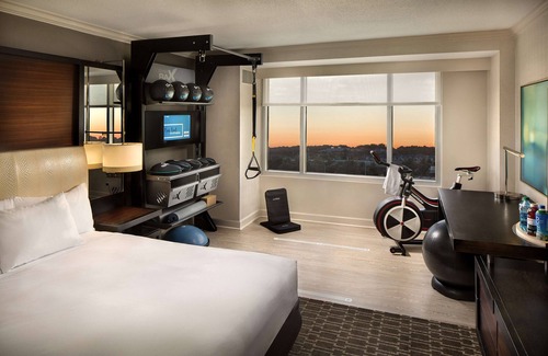 East Point Hotel | DoubleTree by Hilton Atlanta Airport