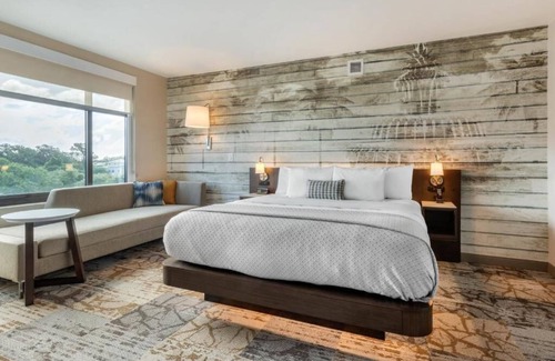 Charleston Hotel | DoubleTree by Hilton Charleston Riverview